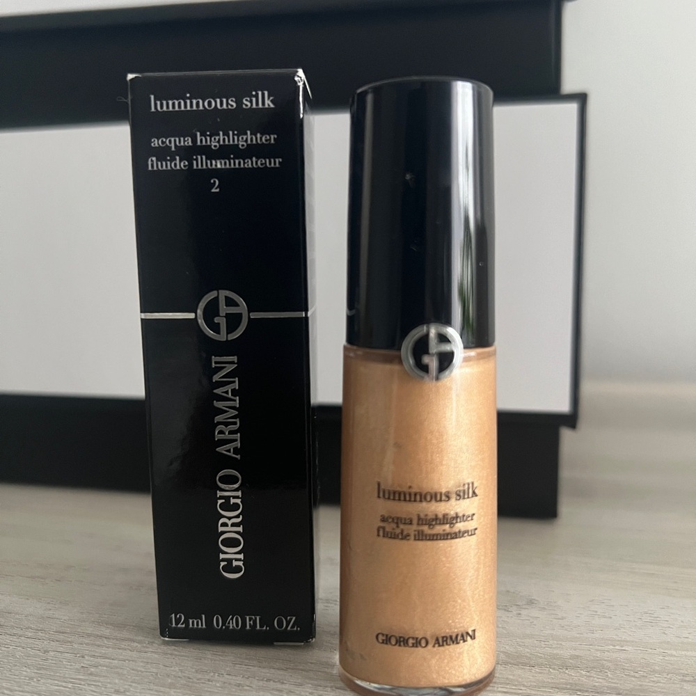 Giorgio Armani Luminous Silk Highlighter - Radiant Gold